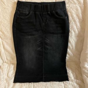 Black denim skirt